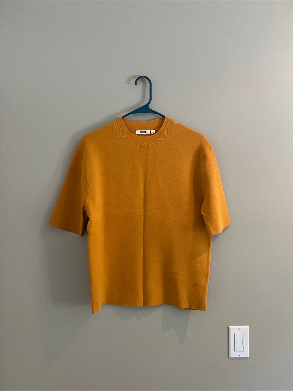 Uniqlo U Mustard Short Sleeve Knit Top